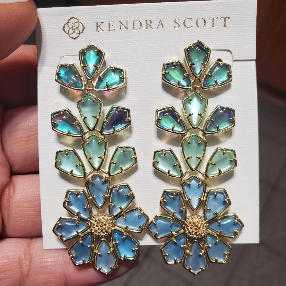 Kendra Scott Camry Gold Statement Earrings in Lilac Mix